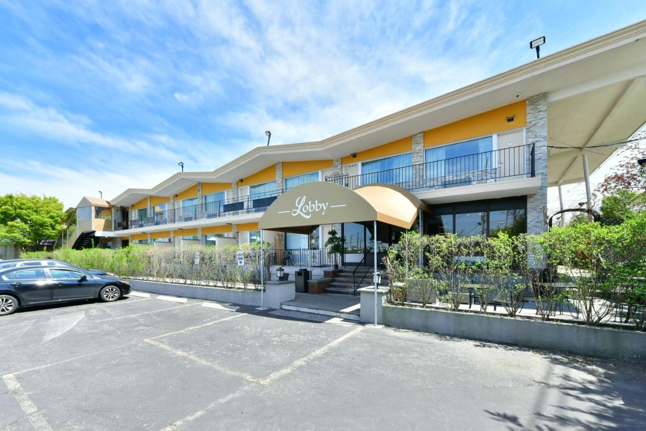 The And Marina Freeport